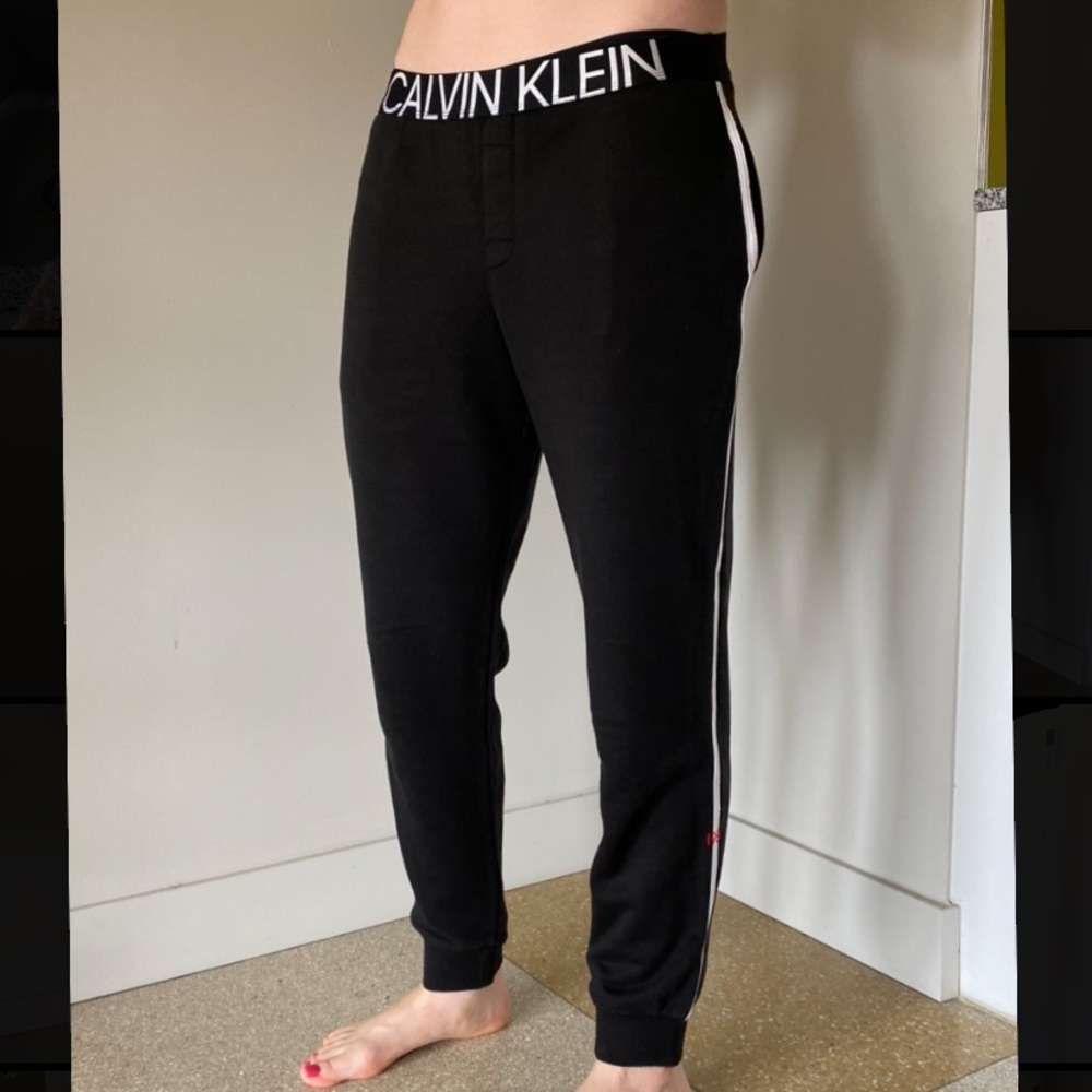 LIKE NEW. Calvin Klein soft black sweatpants